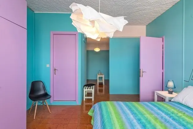 THE BONGOS - Socially Conscious Rooms, Part of the room rate goes to charity - Oda
