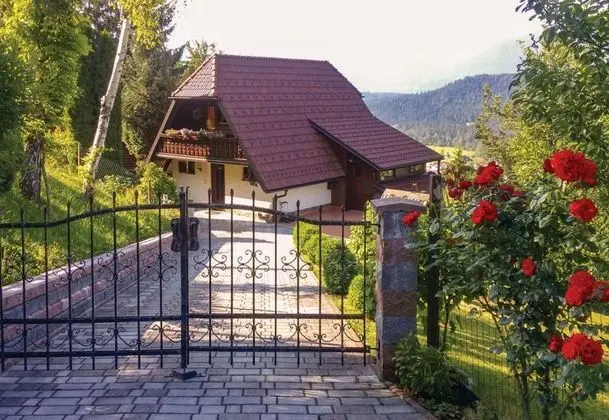 Bonidesa House With Whirlpool