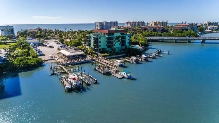 Bonita Beach & Tennis 2706