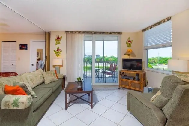 Bonita Beach Tennis Club Condo - Oda