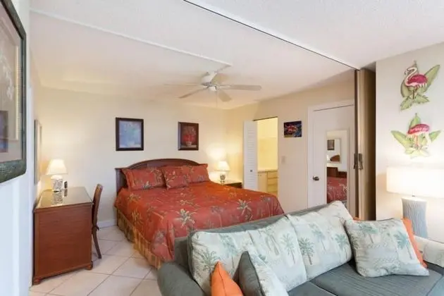 Bonita Beach Tennis Club Condo - Oda