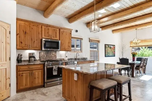 Bonita - Stunning Contemporary Home, Six Blocks From The Plaza - Mutfak