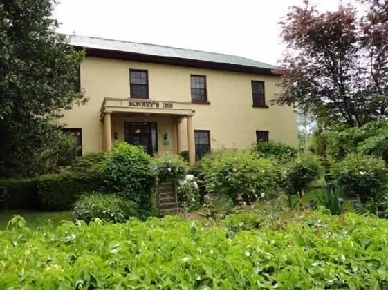 Bonney's Inn Bed & Breakfast - CLOSED