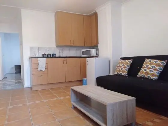 Booked Easy Guest House CT Airport - Oda Düzeni