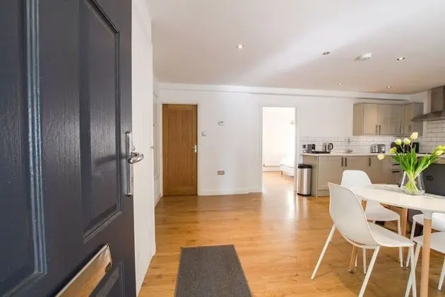 BookedUK - Cosy but spacious apartment - Lobi