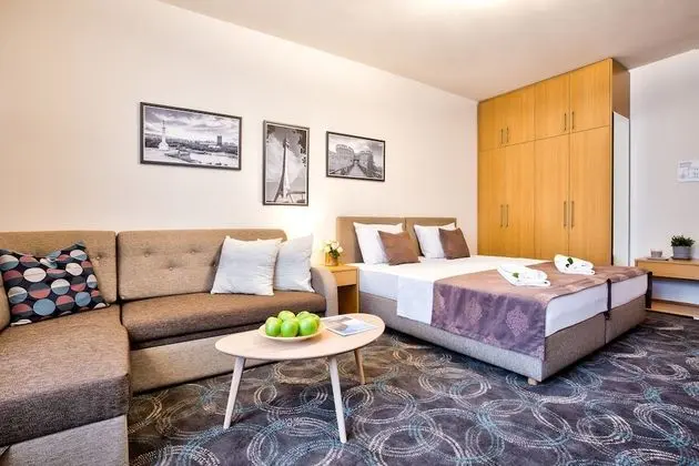 Booking Apartments - Öne Çıkan Resim