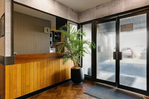 Boomerang Motor Hotel - Lobi