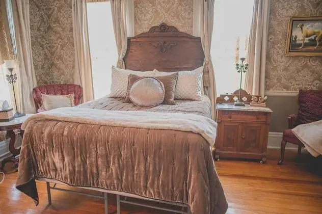 Boonville Luxury Lodging - Oda