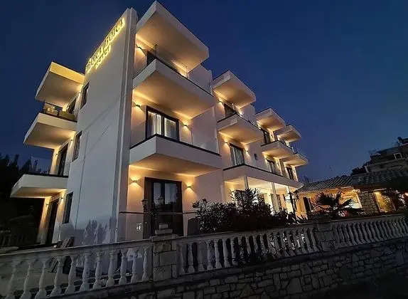 Hotel Bora Bora - Dış Mekan