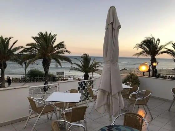 Borda d'Água, Praia da Oura