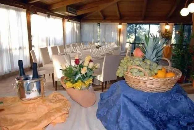 Borgo Hotel La Collina - Yerinde Yemek
