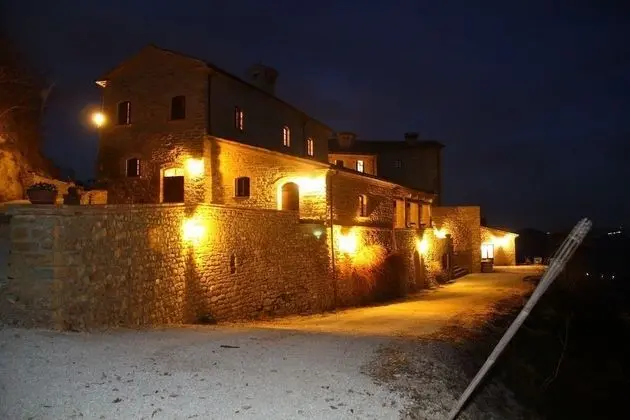Borgo Storico Cisterna - Dış Mekan