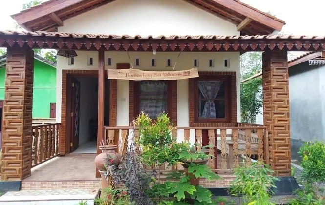 Borobudur Kampung Homestay - Sri Udaneni