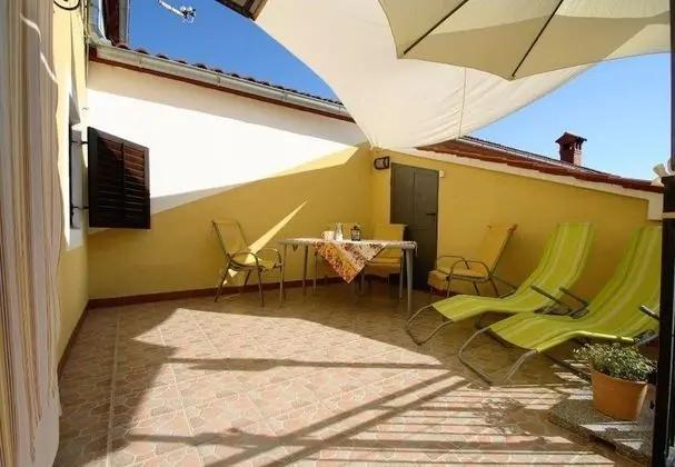 Bosi - Free Parking - H