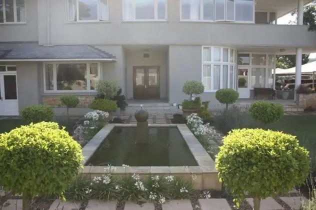 The Boston Guest House - Dış Mekan