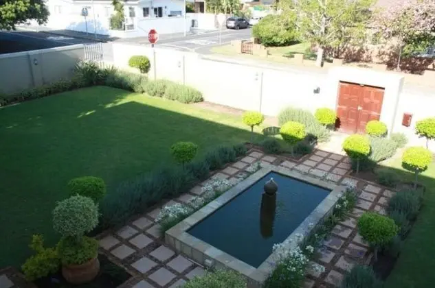 The Boston Guest House - Dış Mekanlar