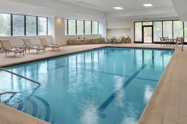 Boston Marriott Burlington - Havuz