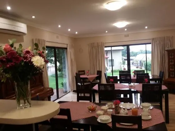 Villa Botanica Executive Guest House - Yerinde Yemek