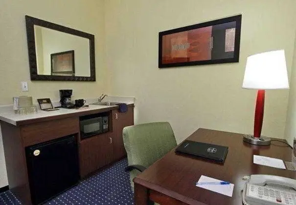 Bothell Inn & Suites