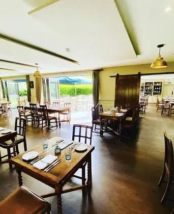 The Bottle & Glass Inn - Yerinde Yemek