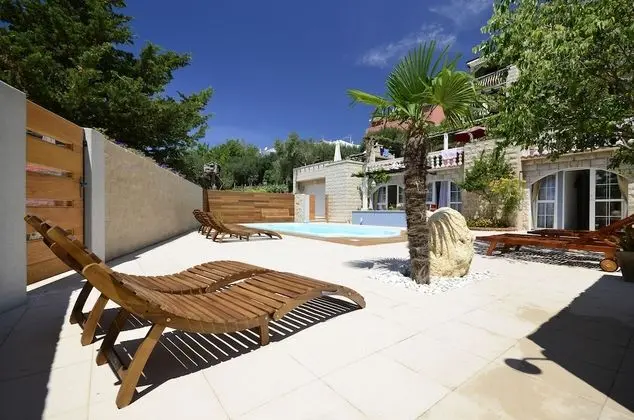 Villa Bougenvilia Tomas - Havuz