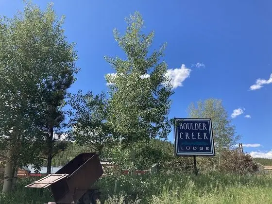 The Boulder Creek Lodge - Dış Mekan