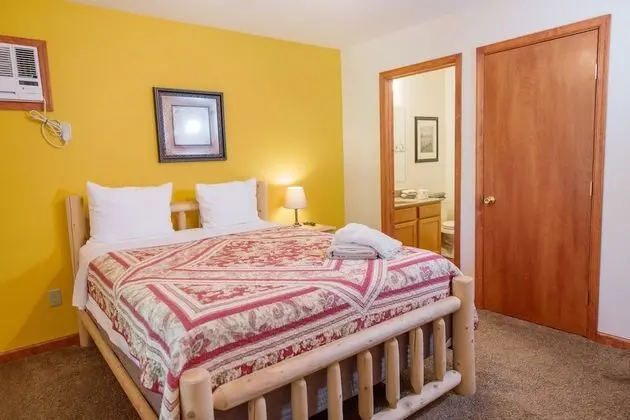 Boulder Field Lodge ~ HOT TUB ~ Free Linens - Oda