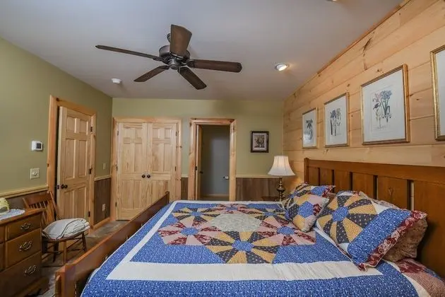 Boulder House - Oda