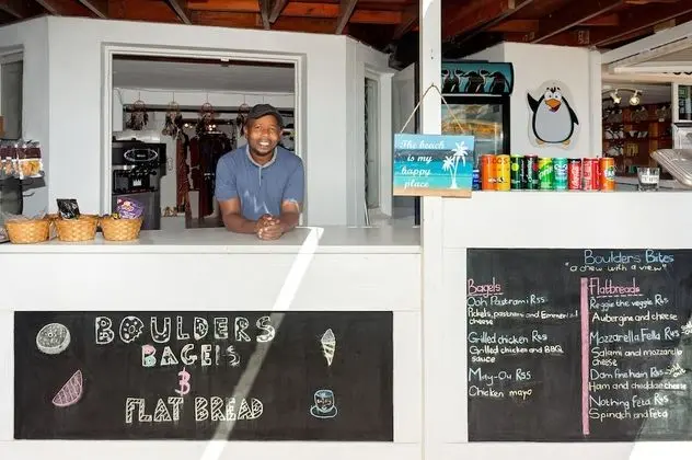 Boulders Beach Hotel, Cafe and Curio - Yerinde Yemek