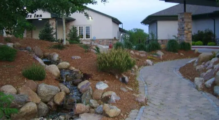 Boulders Inn & Suites - Denison Majestic Hills