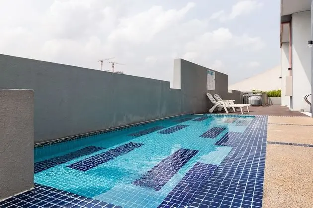 Boulevard Service Suites at Jln Kuching - Havuz