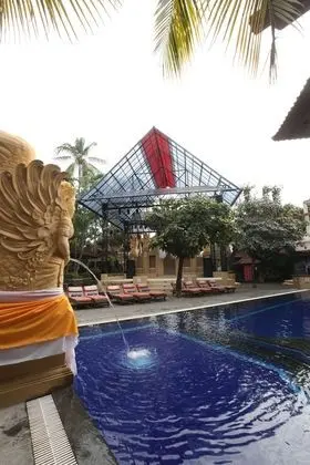 Bounty Hotel - Havuz