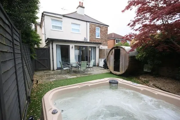 Bournemouth Holiday Let With Hot Tub & Sauna - Dış Mekan