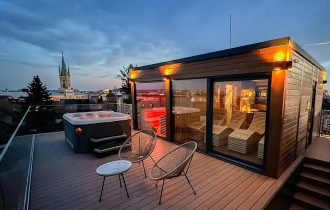 BOUTIQUE HOTEL11 with rooftop SPA - 1