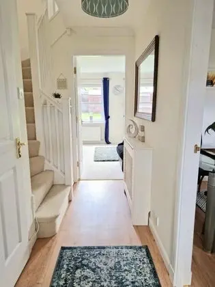 Boutique 3-bed Home with Free Parking in Glasgow - İç Mekan