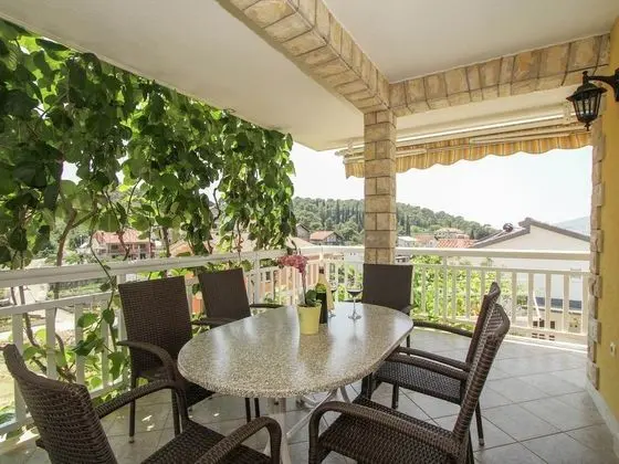 Boutique Apartment With Garden in Trogir