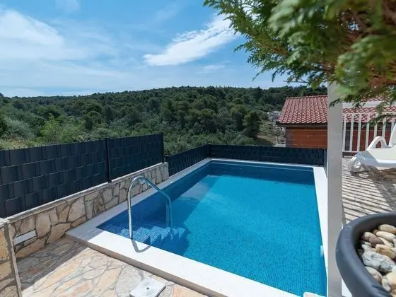 Boutique Apartment With Garden in Trogir - Havuz