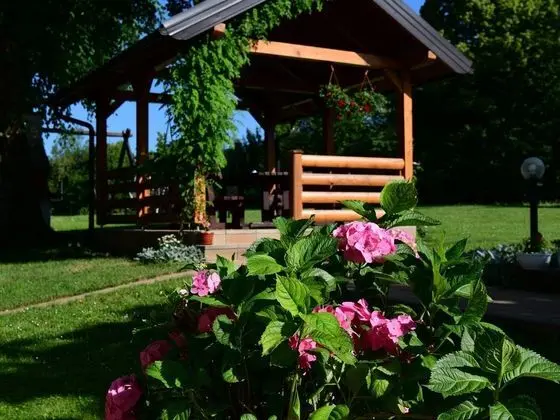 Boutique Apartment in Selište Drežnićko with Garden - Dış Mekan