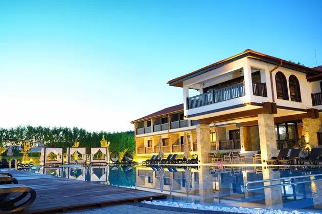 Boutique Complex Trakiets