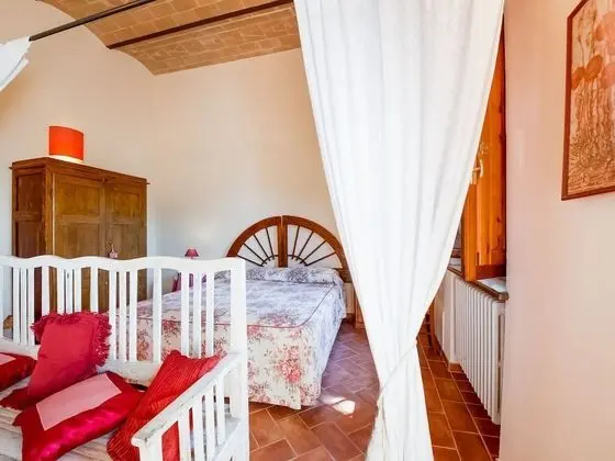 Boutique Cottage in Poggibonsi With Pool - Oda