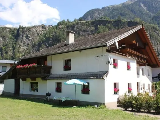 Boutique Holiday Home in Längenfeld near Ski Bus Stop - Öne Çıkan Resim