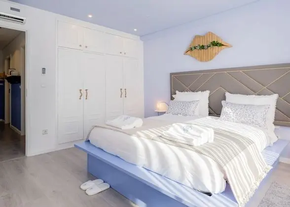 Boutique Rentals - Provence Apartment