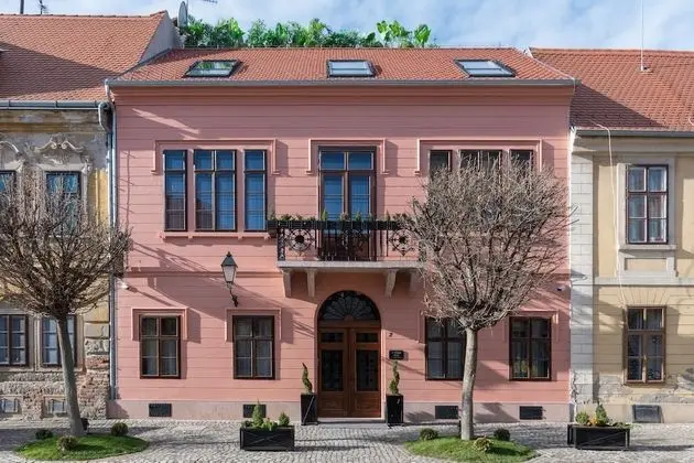 Boutique hotel Tvrđa - Dış Mekan