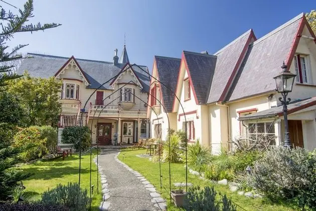 Boutique Hotel Warwick House