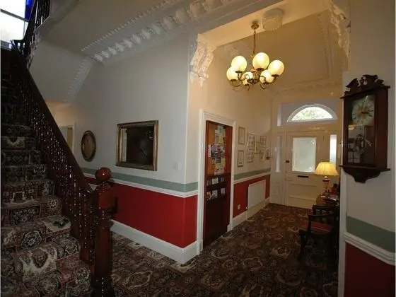 Bowden Lodge Hotel - Lobi