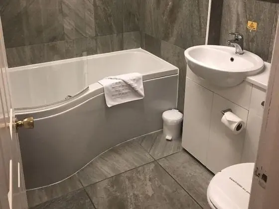 The Bowes Incline - Banyo Tipleri