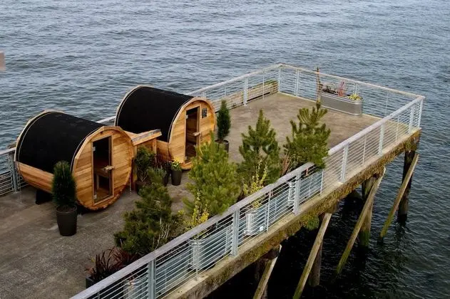 Bowline Hotel - Havuz