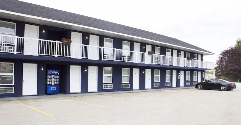 Bowmanville Marina Inn & Suites