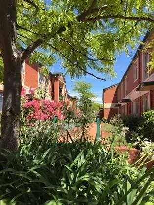 Box Hill Studios at Canterbury Gardens - İç Mekan