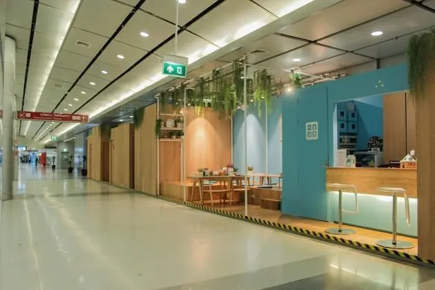 Boxtel at Suvarnabhumi Airport - Lobi